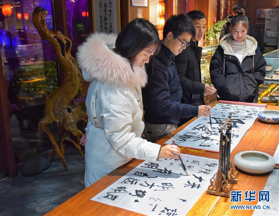 （在習(xí)近平新時代中國特色社會主義思想指引下&mdash;&mdash;新時代新作為新篇章&middot;圖文互動）（1）水綠相間看古都 古今輝映洛陽城