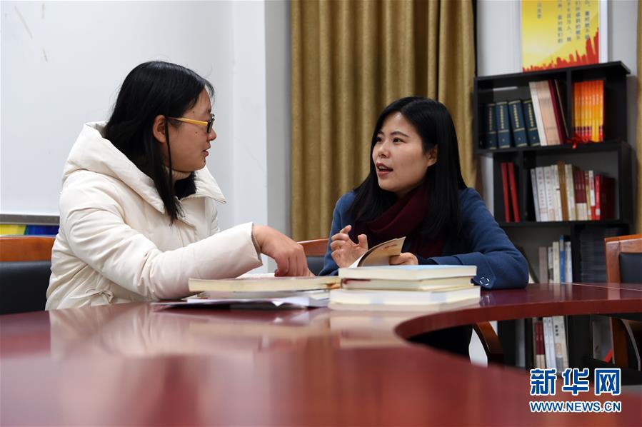 （在習近平新時代中國特色社會主義思想指引下&middot;將改革開放進行到底&middot;強國之基）（新華全媒頭條&middot;圖文互動）（6）奮斗不停步 改革再出發(fā)&mdash;&mdash;&ldquo;四個自信&rdquo;筑牢強國之基