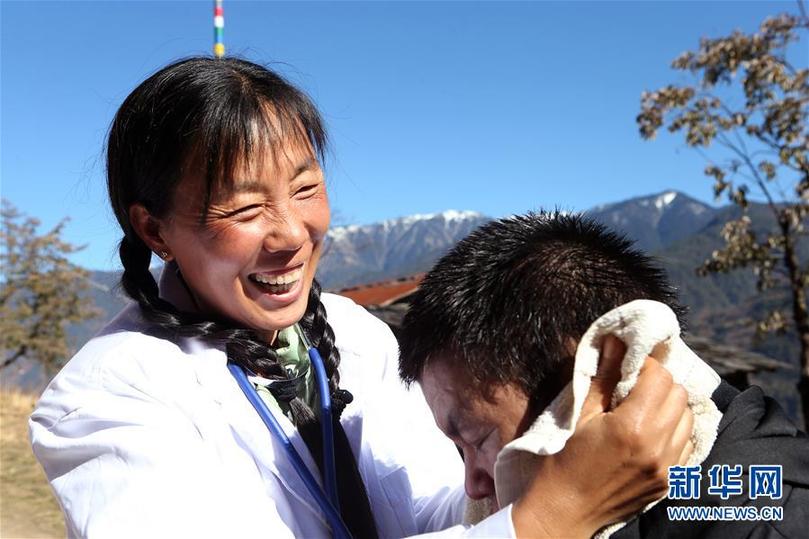 （新華全媒頭條&middot;圖文互動）（6）大峽谷里的&ldquo;背簍醫(yī)生&rdquo;