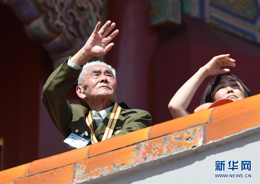 （新華全媒頭條&middot;強軍思想引領(lǐng)新征程&middot;圖文互動）（3）那一刻，我們光榮接受檢閱