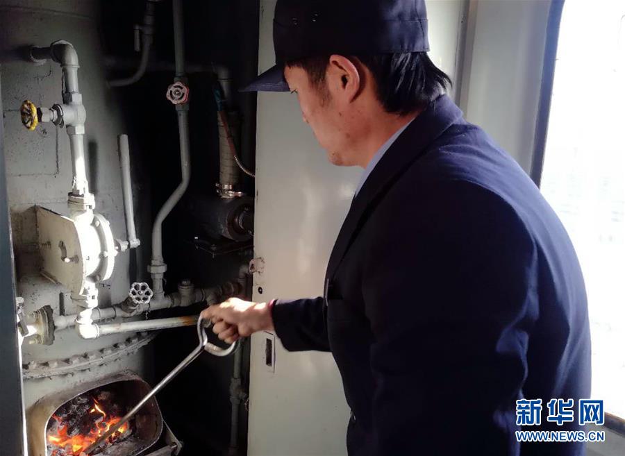 （新春走基層&middot;圖文互動）（3）變的是時間，不變的是溫情&mdash;&mdash;開往小興安嶺深處的幸福&ldquo;慢火車&rdquo;