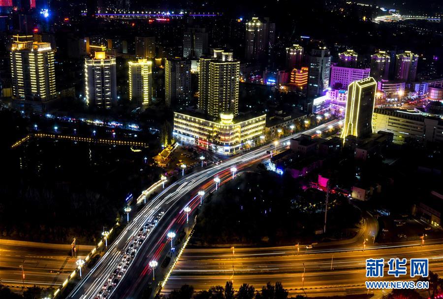 （兩會前夕看落實&middot;圖文互動）（1）牢記囑托增進(jìn)民族團(tuán)結(jié) 凝心聚力建設(shè)美麗新疆&mdash;&mdash;新疆落實習(xí)近平總書記全國兩會重要講話精神紀(jì)實