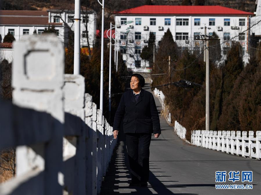 （新華全媒頭條&middot;迎接兩會特別報(bào)道&middot;圖文互動(dòng)）（1）奮進(jìn)，向著第一個(gè)百年奮斗目標(biāo)&mdash;&mdash;寫在2019年全國兩會召開之際