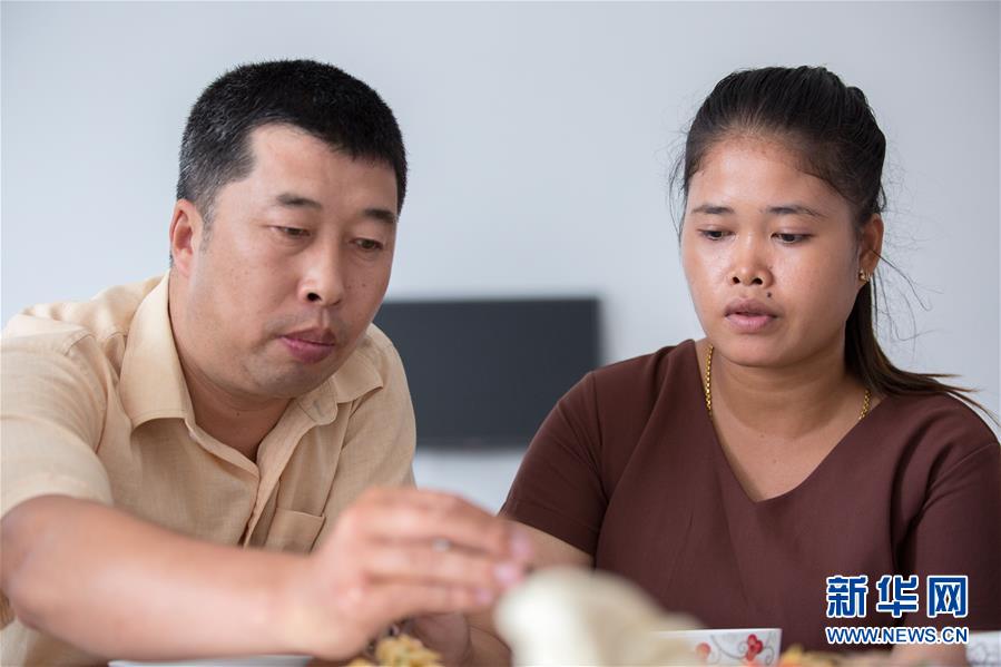 (國(guó)際·“一帶一路”高峰論壇·圖文互動(dòng))(2)柬埔寨90后姑娘在西港特區(qū)收獲成長(zhǎng)與愛(ài)情