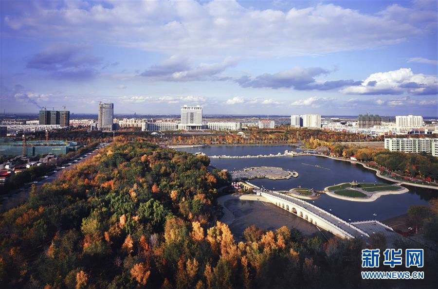 （壯麗70年&middot;奮斗新時代&middot;圖文互動）（1）記者蹲點手記：感受&ldquo;戈壁明珠&rdquo;嶄新容顏