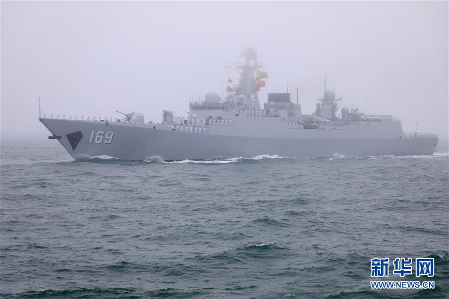 (新華全媒頭條·人民海軍70年·圖文互動)(6)奏響新時代海上和平樂章——人民海軍成立70周年海上閱兵活動紀(jì)實(shí)