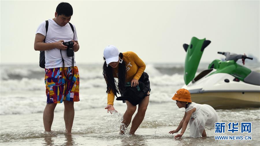 （壯麗70年 奮斗新時(shí)代&mdash;&mdash;推動(dòng)高質(zhì)量發(fā)展調(diào)研行&middot;圖文互動(dòng)）（7）近海能看鯨魚白海豚，廣西這片濱海旅游勝地啥來頭？
