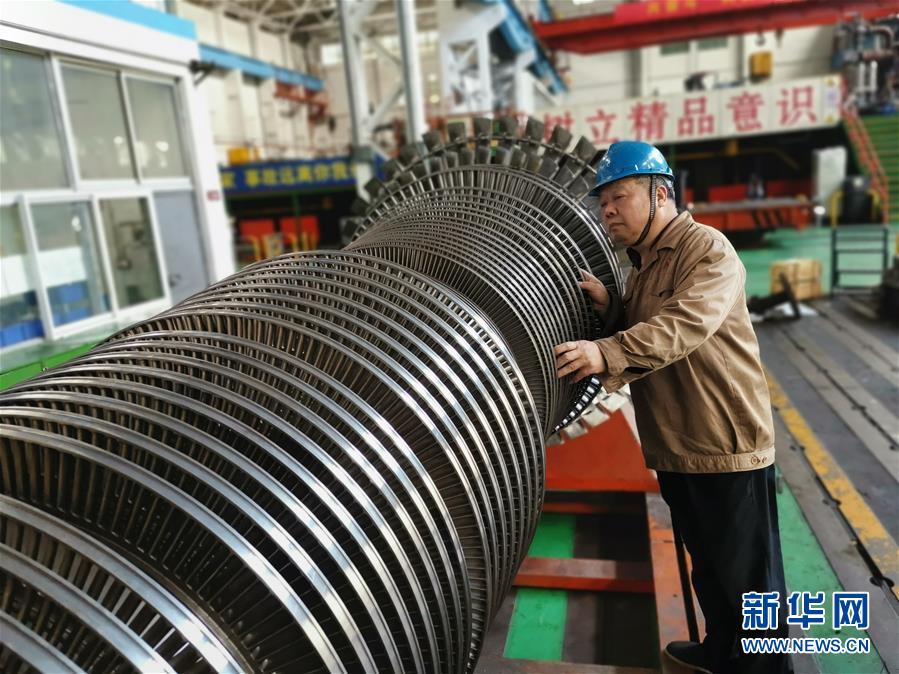 （勞動者風采&middot;圖文互動）（1）練就毫厘&ldquo;繡花功&rdquo;&mdash;&mdash;記杭汽輪&ldquo;金藍領(lǐng)&rdquo;吳國林