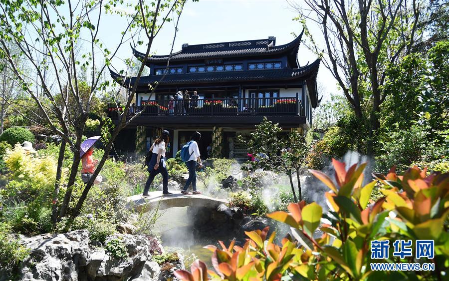 (在習(xí)近平新時(shí)代中國(guó)特色社會(huì)主義思想指引下——新時(shí)代新作為新篇章·圖文互動(dòng))(5)從世園會(huì)“看”中國(guó)綠色發(fā)展之路——寫(xiě)在北京世園會(huì)“中國(guó)國(guó)家館日”到來(lái)之際