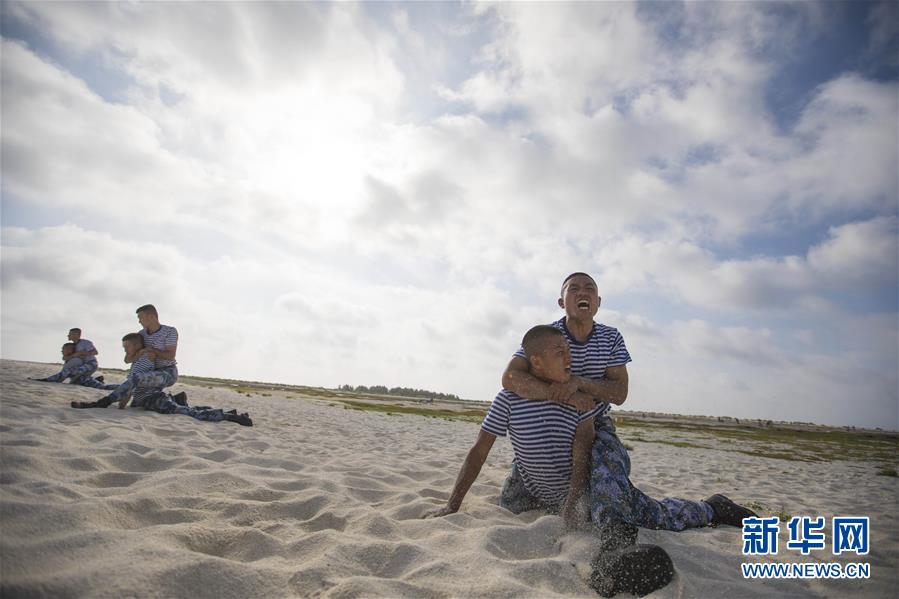（壯麗70年&middot;奮斗新時(shí)代&middot;新華全媒頭條&middot;圖文互動(dòng)）（5）&ldquo;你在我的航程上，我在你的視線里&rdquo;&mdash;&mdash;走進(jìn)海軍西沙中建島官兵的五彩世界