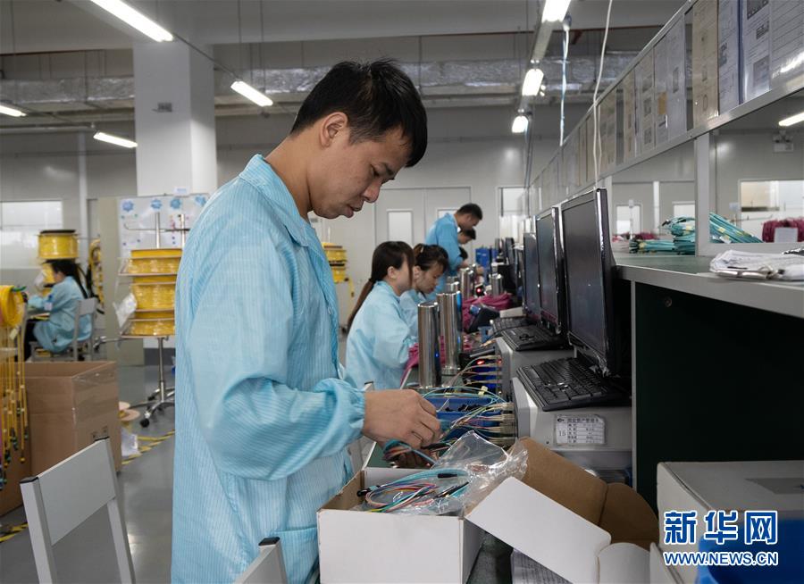 （新華全媒頭條&middot;中國經(jīng)濟(jì)基層行&middot;圖文互動(dòng)）（2）看！這就是中國經(jīng)濟(jì)的底氣&mdash;&mdash;當(dāng)前中國經(jīng)濟(jì)觀察之三