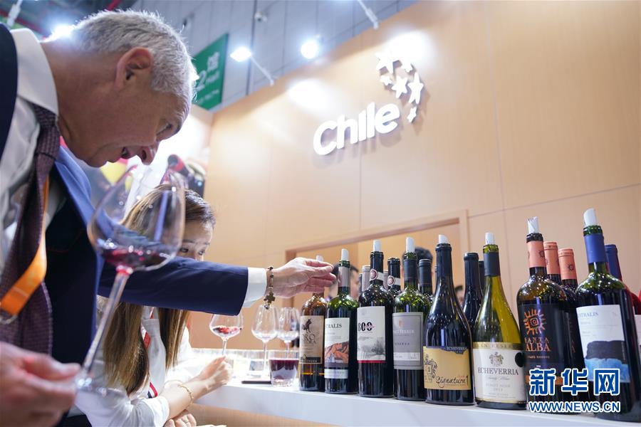 (新華全媒頭條·圖文互動(dòng))(7)舵穩(wěn)當(dāng)奮楫 風(fēng)勁好揚(yáng)帆——寫(xiě)在習(xí)近平主席提出中拉命運(yùn)共同體理念五周年之際