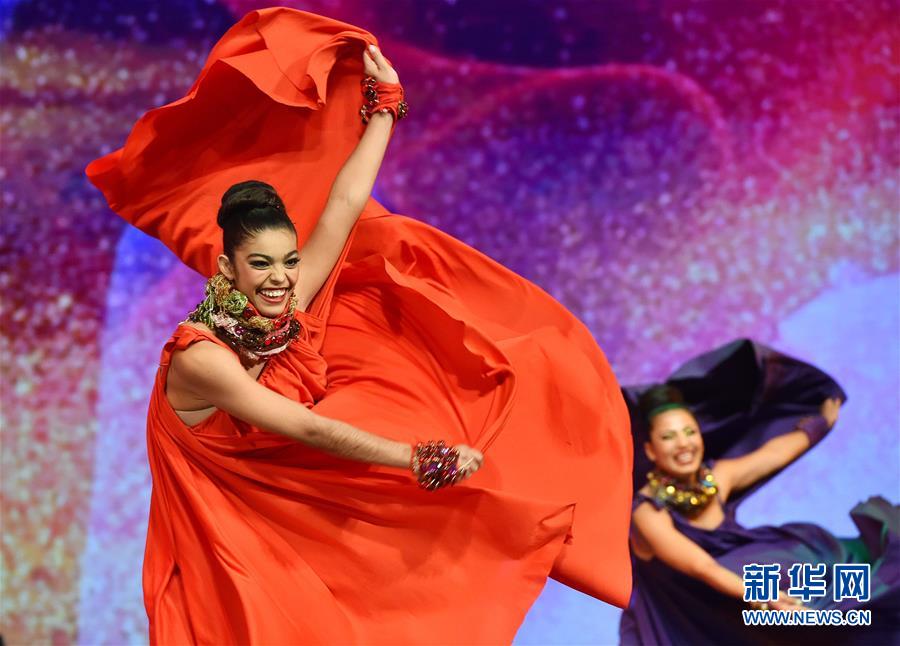 (新華全媒頭條·圖文互動(dòng))(11)舵穩(wěn)當(dāng)奮楫 風(fēng)勁好揚(yáng)帆——寫(xiě)在習(xí)近平主席提出中拉命運(yùn)共同體理念五周年之際