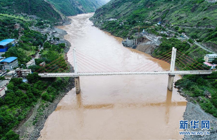 （新華全媒頭條&middot;壯麗70年&middot;奮斗新時代&mdash;&mdash;記者再走長征路&middot;圖文互動）（3）前進，向著光明的方向&mdash;&mdash;尋訪金沙江畔紅色印記