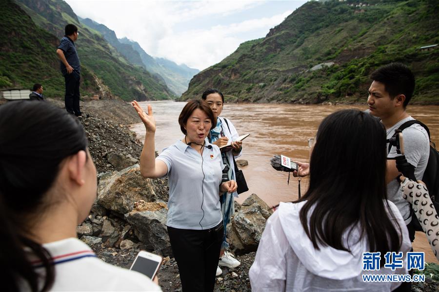 （新華全媒頭條&middot;壯麗70年&middot;奮斗新時代&mdash;&mdash;記者再走長征路&middot;圖文互動）（6）前進，向著光明的方向&mdash;&mdash;尋訪金沙江畔紅色印記