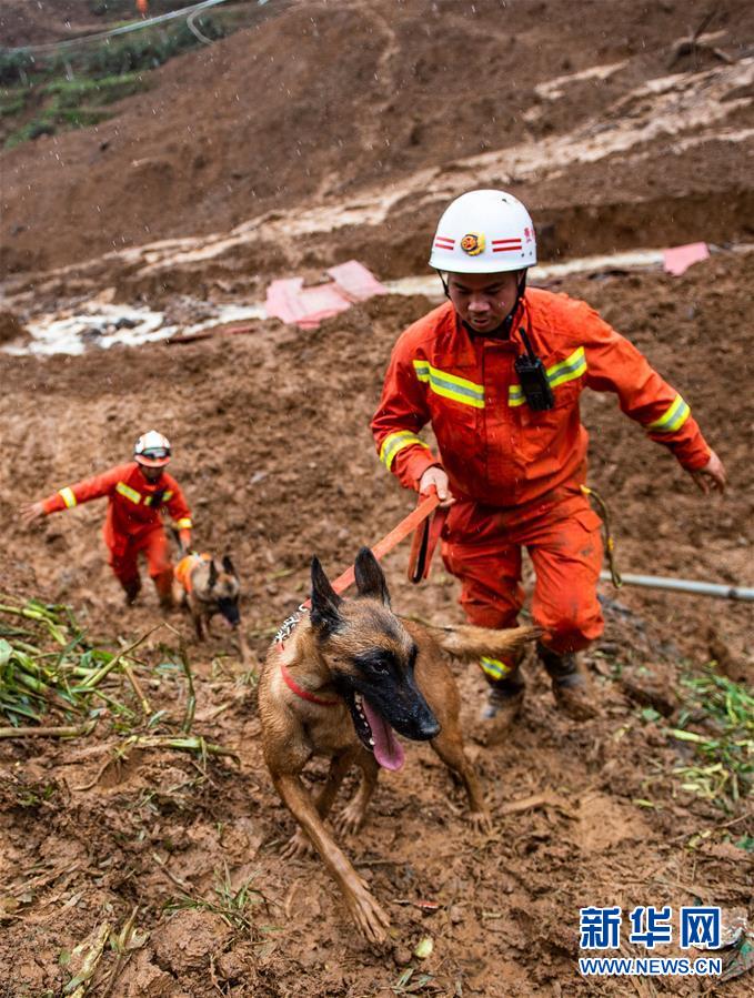（新華全媒頭條&middot;圖文互動）（4）有一絲希望，就盡百倍努力&mdash;&mdash;貴州水城&ldquo;7&middot;23&rdquo;特大山體滑坡72小時救援紀(jì)實(shí)