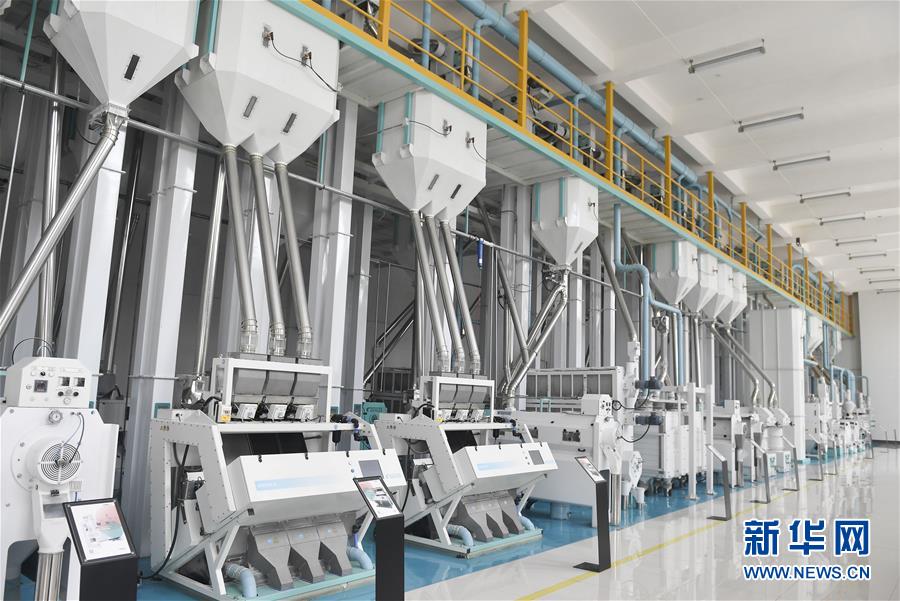 （在習(xí)近平新時(shí)代中國(guó)特色社會(huì)主義思想指引下&mdash;&mdash;新時(shí)代新作為新篇章&middot;圖文互動(dòng)）（4）吉林萬(wàn)昌現(xiàn)代農(nóng)業(yè)發(fā)展先導(dǎo)區(qū)&ldquo;三變&rdquo; 