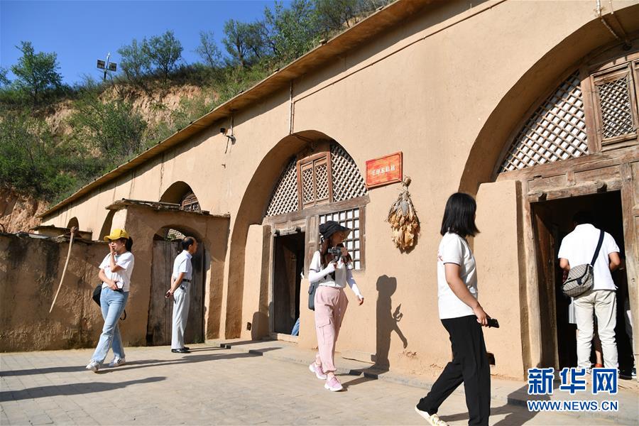 （新華全媒頭條&middot;壯麗70年&middot;奮斗新時代&mdash;&mdash;記者再走長征路&middot;圖文互動）（9）紅星，從這里照耀中國&mdash;&mdash;陜北見證中國革命的歷史轉(zhuǎn)折