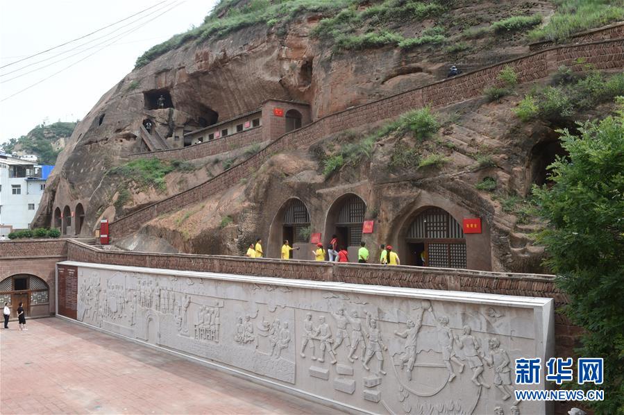 （新華全媒頭條&middot;壯麗70年&middot;奮斗新時代&mdash;&mdash;記者再走長征路&middot;圖文互動）（12）紅星，從這里照耀中國&mdash;&mdash;陜北見證中國革命的歷史轉(zhuǎn)折