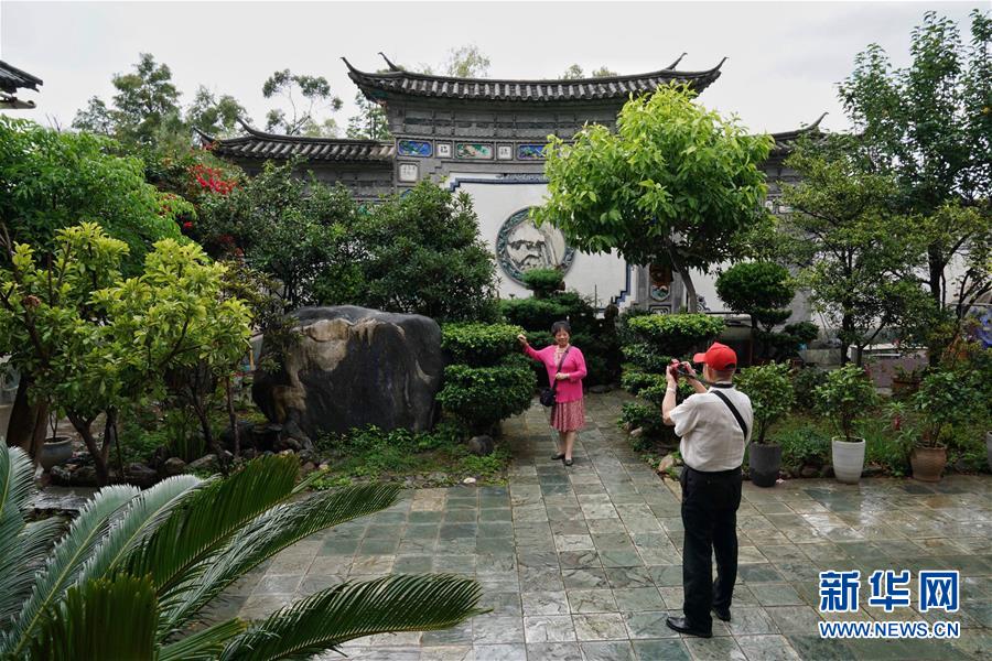 (在習(xí)近平新時(shí)代中國(guó)特色社會(huì)主義思想指引下——新時(shí)代新作為新篇章·總書(shū)記關(guān)心的百姓身邊事·圖文互動(dòng))(6)留住鄉(xiāng)愁 綻放新顏——傳統(tǒng)村落保護(hù)激發(fā)鄉(xiāng)村活力