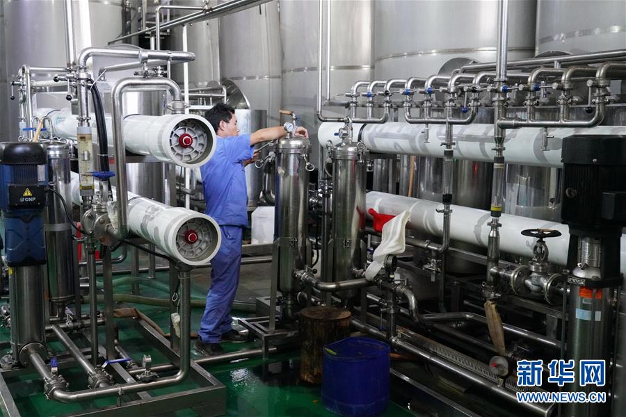 （在習(xí)近平新時(shí)代中國(guó)特色社會(huì)主義思想指引下&mdash;&mdash;新時(shí)代新作為新篇章&middot;總書(shū)記關(guān)心的百姓身邊事&middot;圖文互動(dòng)）（1）大污染變身&ldquo;大寶藏&rdquo;：治理畜禽糞污，他們這樣干！