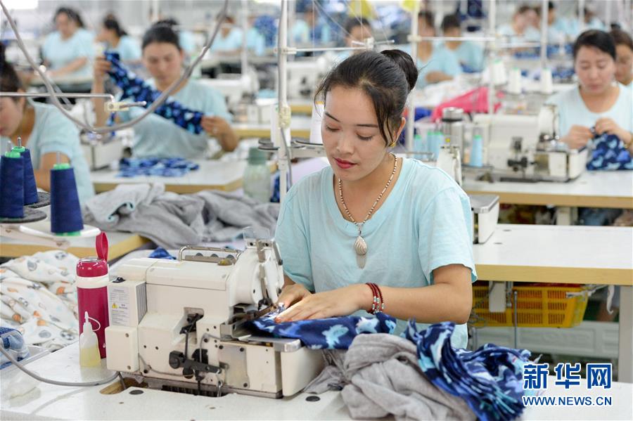 (決戰(zhàn)決勝脫貧攻堅(jiān)·圖文互動(dòng))(1)“她力量”托起南疆脫貧攻堅(jiān)“新引擎”