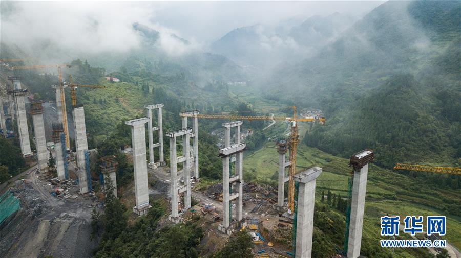 （壯麗70年&middot;奮斗新時(shí)代&mdash;&mdash;共和國發(fā)展成就巡禮）（8）人暢其行、貨暢其流&mdash;&mdash;共和國交通運(yùn)輸業(yè)發(fā)展成就巡禮