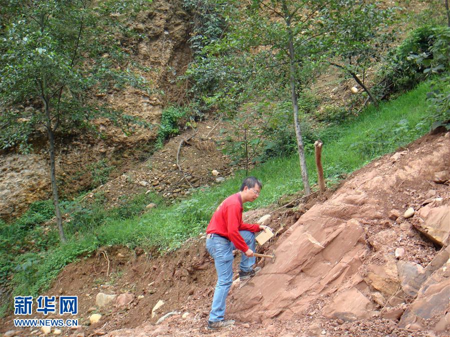 (新華全媒頭條·圖文互動(dòng))(4)迸發(fā)生命的無(wú)限熾熱——構(gòu)造地質(zhì)學(xué)家李德威的赤子之歌