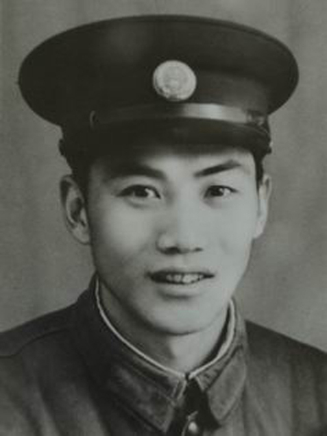 （為了民族復(fù)興&middot;英雄烈士譜&middot;圖文互動）官同生：勇擒罪犯中彈犧牲的一級英模