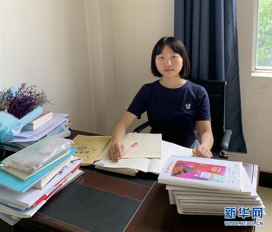 （在習(xí)近平新時代中國特色社會主義思想指引下&mdash;&mdash;新時代新作為新篇章&middot;總書記關(guān)心的百姓身邊事&middot;圖文互動)（2）&ldquo;我走進(jìn)大山，是為了讓你走出大山&rdquo;&mdash;&mdash;大學(xué)生支教故事