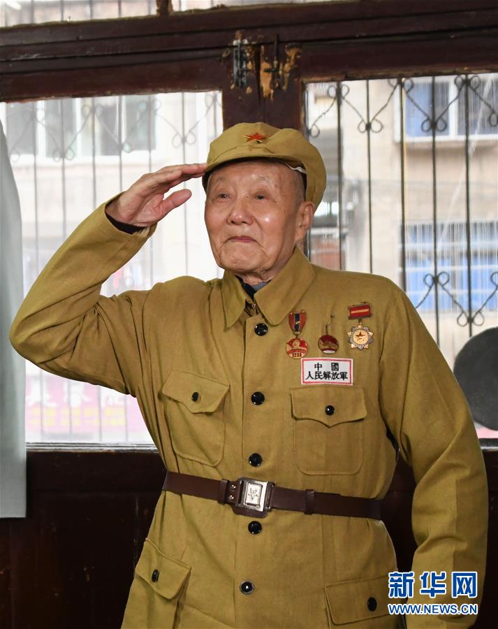 （壯麗70年&middot;奮斗新時代&mdash;&mdash;共和國榮光）（1）張富清：緊跟黨走，做黨的好戰(zhàn)士