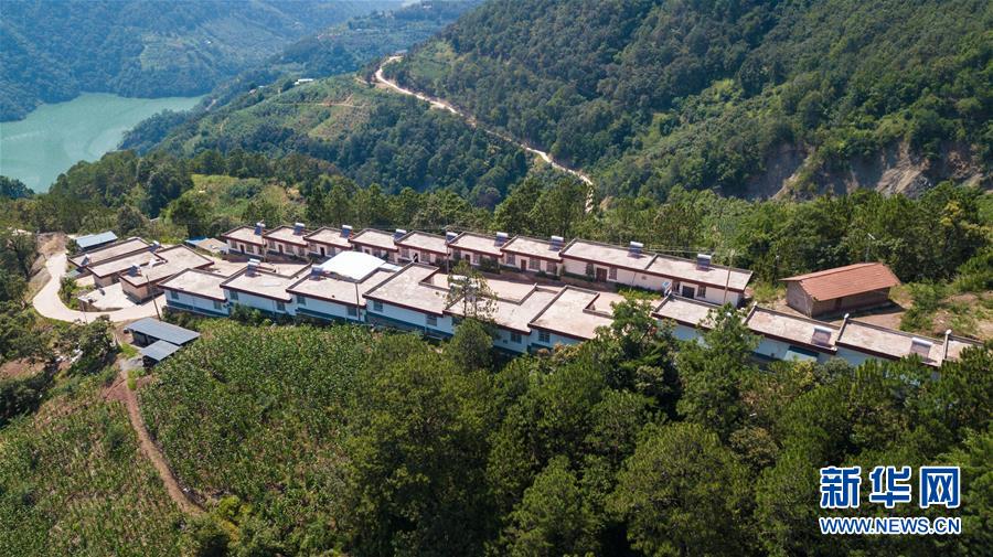 (新華全媒頭條·圖文互動(dòng))(3)天翻地覆慨而慷——從慶祝中華人民共和國(guó)成立70周年大型成就展看新中國(guó)光輝歷程