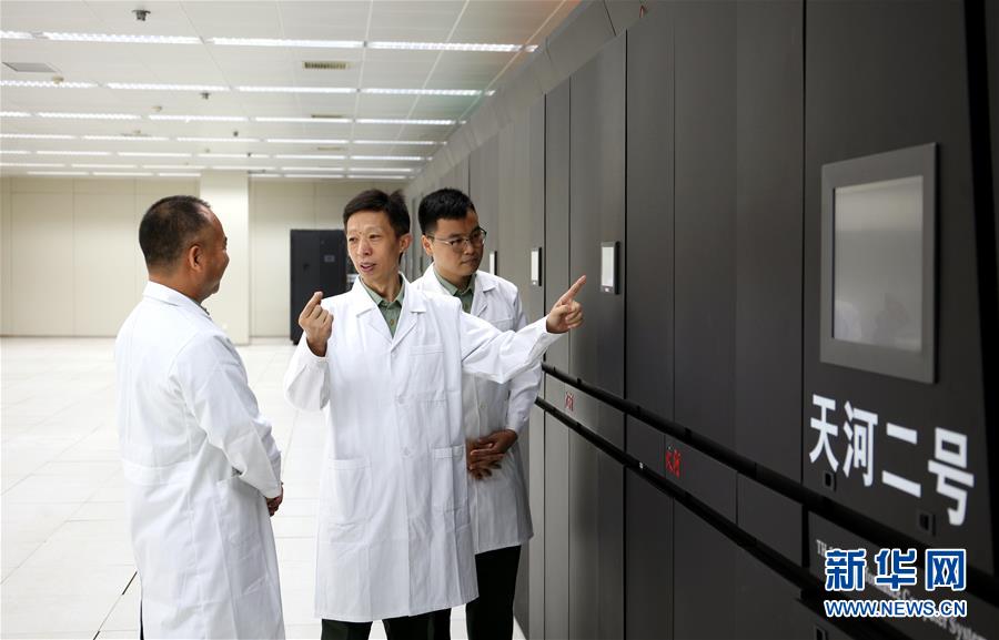 （圖文互動(dòng)）（8）為了&ldquo;中國(guó)號(hào)&rdquo;巨輪揚(yáng)帆遠(yuǎn)航&mdash;&mdash;中國(guó)共產(chǎn)黨領(lǐng)導(dǎo)下的人民軍隊(duì)忠于祖國(guó)、服務(wù)人民啟示錄