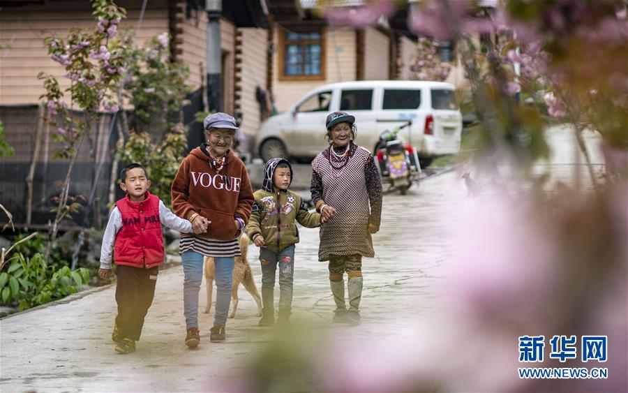 （圖文互動）（3）太陽照耀&ldquo;人類童年&rdquo;&mdash;&mdash;新時代直過民族脫貧攻堅紀(jì)事