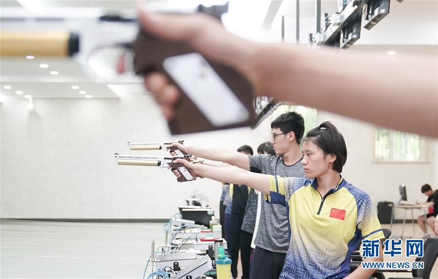 (軍運(yùn)會(huì)·圖文互動(dòng))(1)斗志昂揚(yáng)創(chuàng)佳績 壯懷激烈展雄風(fēng)——八一空軍五項(xiàng)隊(duì)成長記(配本社同題文字稿)