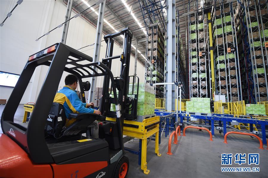 (新華全媒頭條·圖文互動(dòng))(7)“雙11”11年:中國(guó)邁向消費(fèi)大國(guó)的鮮明印記