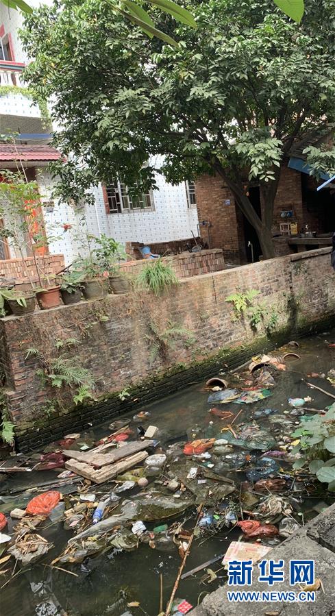 （圖文互動）（2）河長職責(zé)寫得明明白白，條條舉措無一落實&mdash;&mdash;國務(wù)院檢查組暗訪核查佛山一農(nóng)村河涌黑臭十余年無人管理