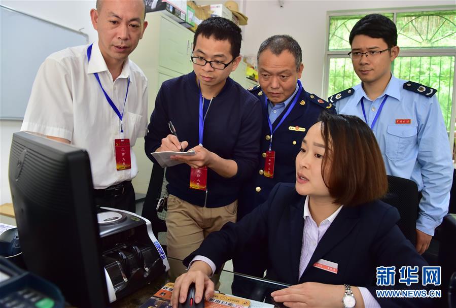 （新華全媒頭條&middot;圖文互動）（5）久久為功糾&ldquo;四風(fēng)&rdquo;樹新風(fēng)&mdash;&mdash;八項規(guī)定出臺7周年之際作風(fēng)建設(shè)新觀察