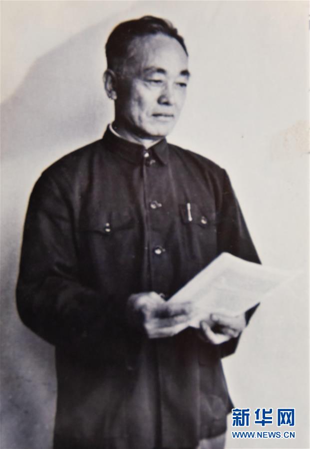 （新華全媒頭條&middot;圖文互動）（3）滄海橫流 信仰彌堅&mdash;&mdash;記共產(chǎn)黨員、湘潭大學(xué)九旬教授滄南