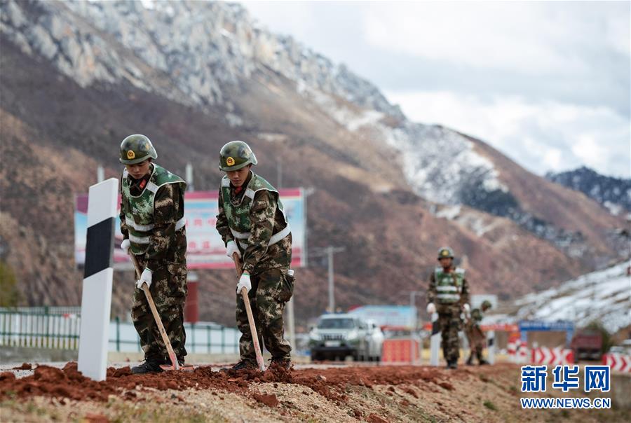 （新華全媒頭條&middot;圖文互動）（12）格?；ㄩ_滿天路&mdash;&mdash;寫在川藏公路通車65周年之際