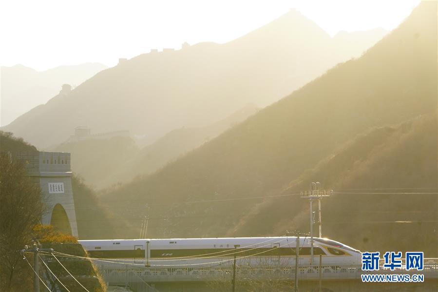 （新華全媒頭條&middot;圖文互動(dòng)）（11）百年跨越，逐夢京張&mdash;&mdash;寫在京張高鐵開通暨中國高鐵突破3.5萬公里之際