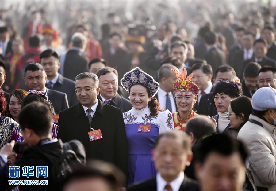 （兩會(huì)&middot;人大開幕&middot;XHDW）（10）十三屆全國(guó)人大二次會(huì)議開幕