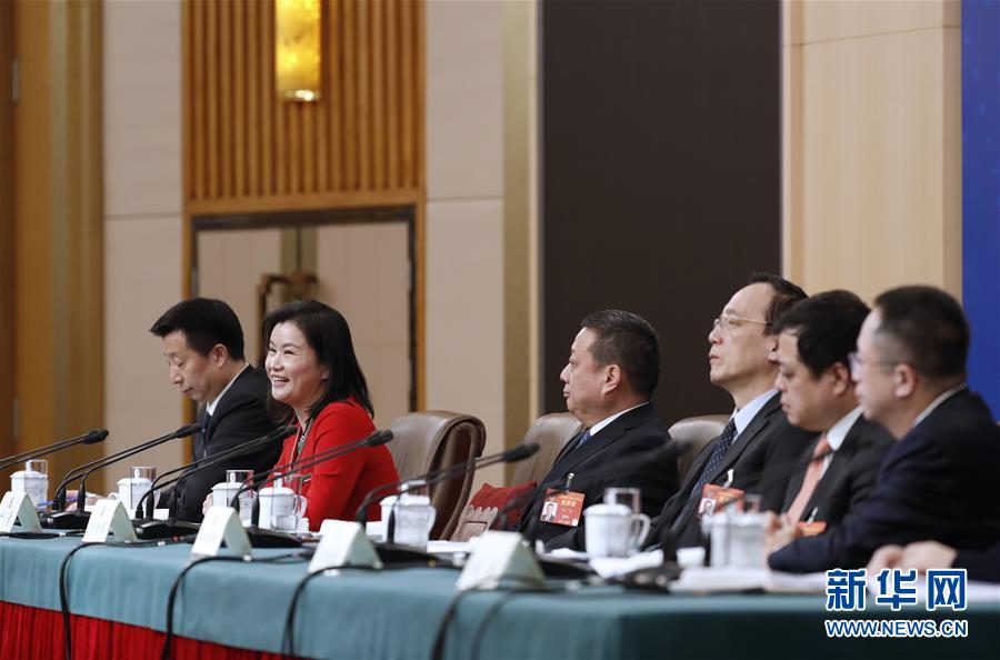 （兩會&middot;XHDW）（8）政協(xié)委員談優(yōu)化營商環(huán)境、促進(jìn)民營經(jīng)濟(jì)高質(zhì)量發(fā)展