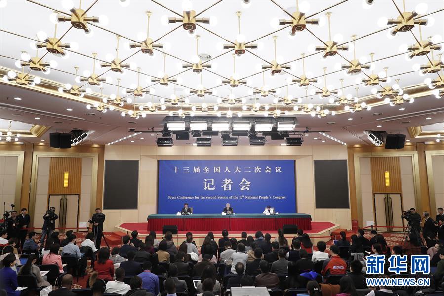 （兩會(huì)）（1）國(guó)務(wù)院扶貧辦主任劉永富就&ldquo;攻堅(jiān)克難&mdash;&mdash;堅(jiān)決打贏脫貧攻堅(jiān)戰(zhàn)&rdquo;答記者問