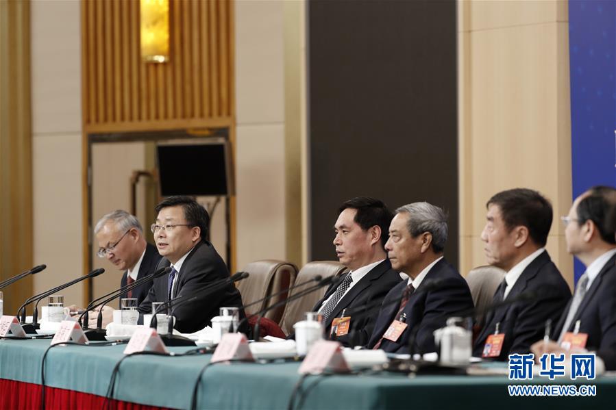 （兩會&middot;XHDW）（15）全國人大相關(guān)負責人就&ldquo;人大立法工作&rdquo;答記者問