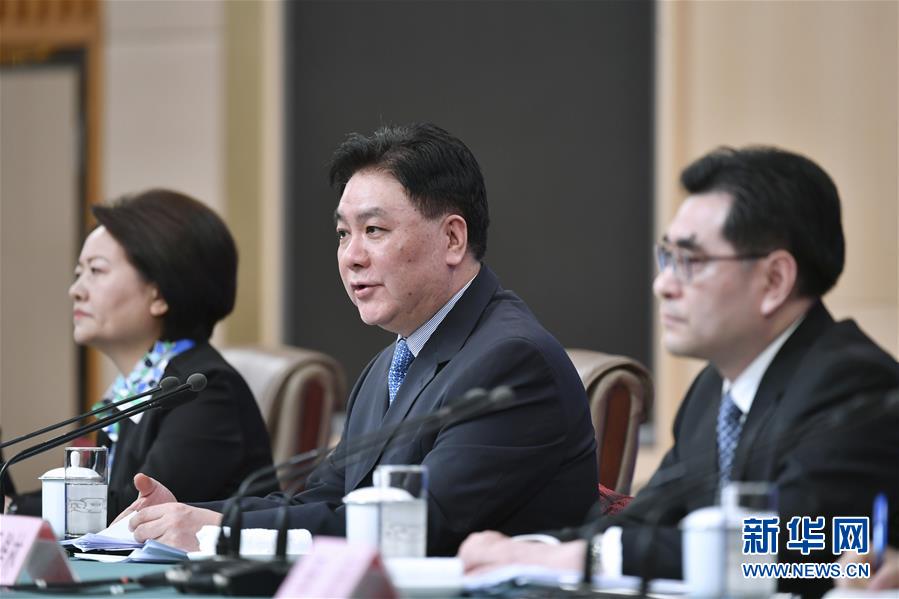 （兩會&middot;XHDW）（6）最高人民法院審判委員會副部級專職委員劉貴祥等就&ldquo;攻堅&lsquo;基本解決執(zhí)行難&rsquo;&rdquo;答記者問