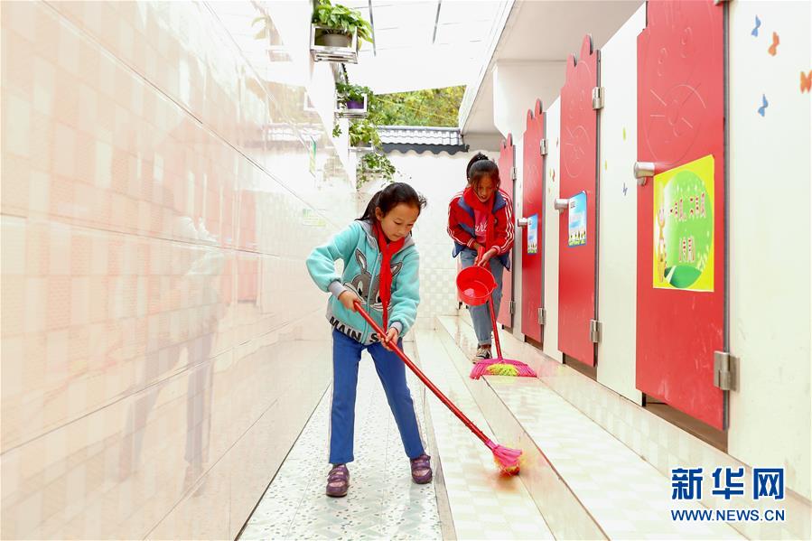 （新華全媒頭條&middot;圖文互動）（7）上下同心再出發(fā)&mdash;&mdash;習(xí)近平總書記同出席2019年全國兩會人大代表、政協(xié)委員共商國是紀實