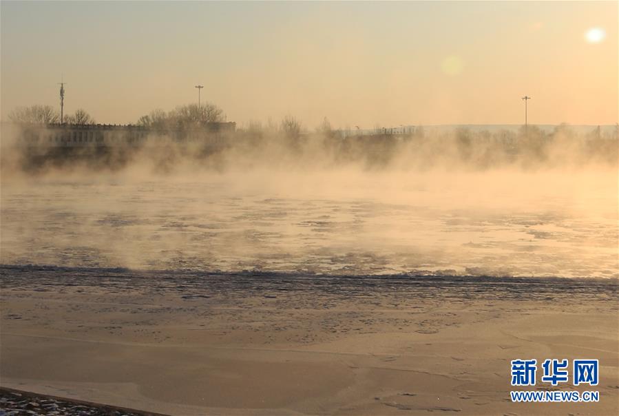 （環(huán)境）（3）黃河三盛公水利樞紐庫(kù)區(qū)出現(xiàn)&ldquo;水煮黃河&rdquo;景觀