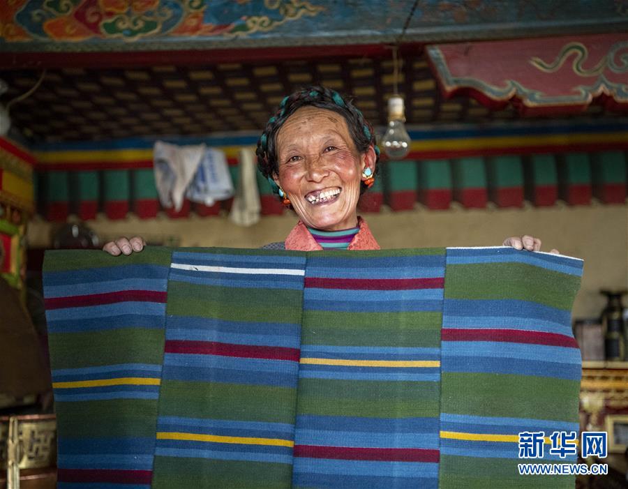 （新春走基層&middot;圖文互動）（7）守土與鄉(xiāng)愁&mdash;&mdash;走進(jìn)珠峰腳下的村莊