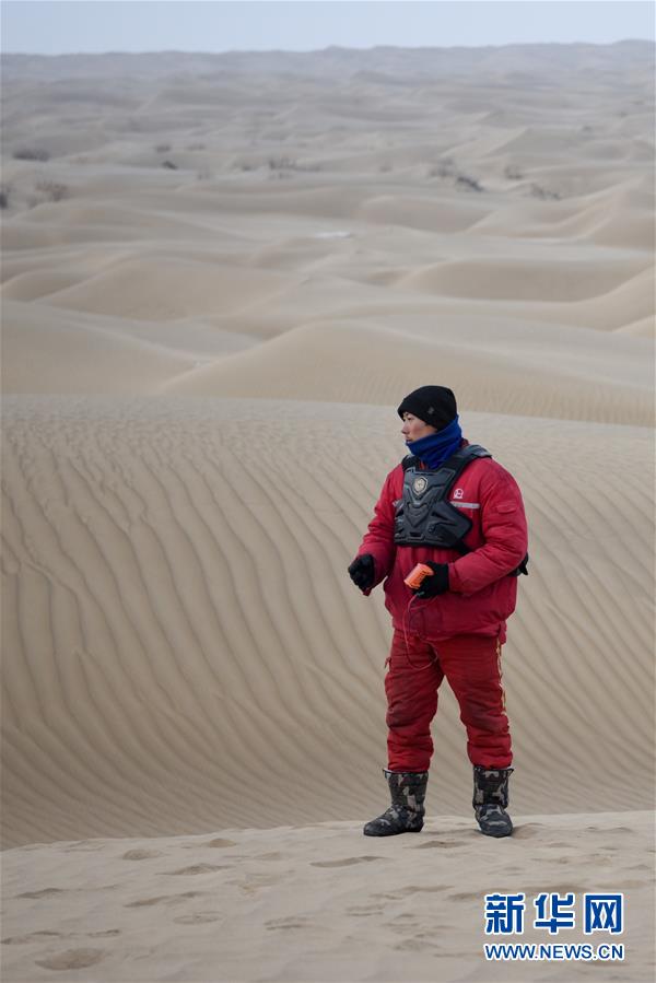 （新春走基層&middot;圖文互動(dòng)）（4）大漠中，一頂帳篷守歲五年